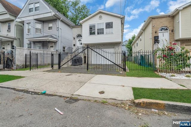 232 4th Street, Newark, NJ 07107
