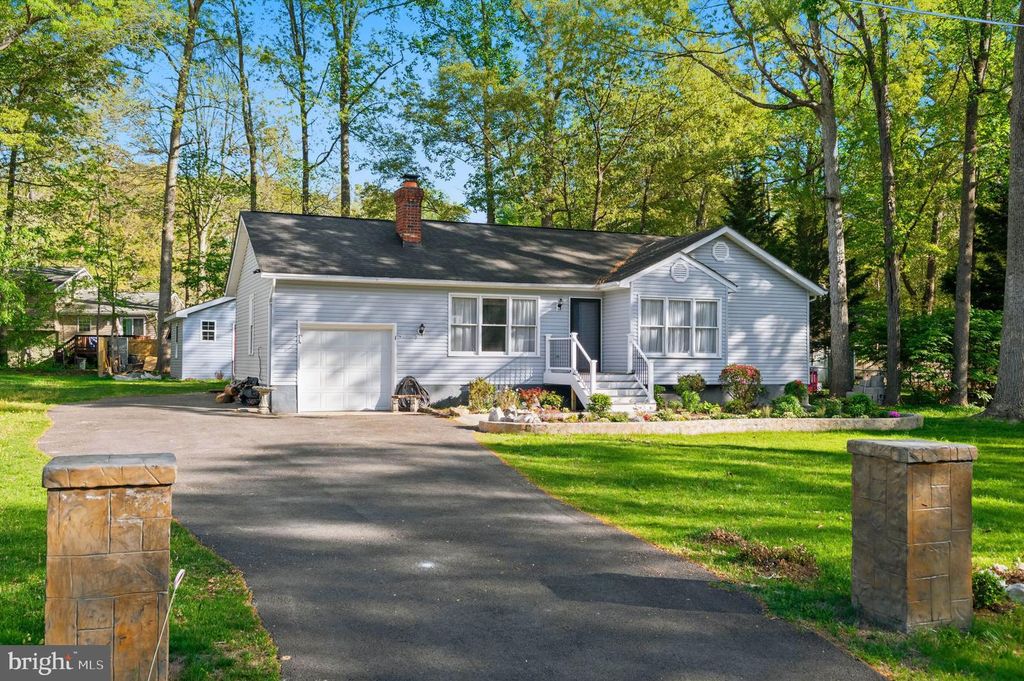 118 YORKTOWN DR, Ruther Glen, VA 22546