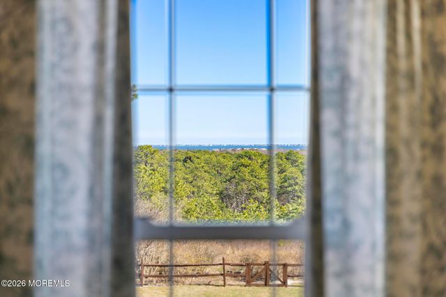 5 Jon Drive, Barnegat, NJ 08005