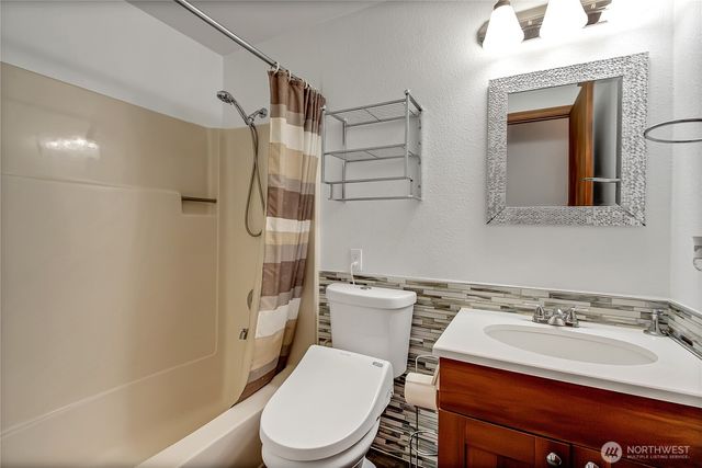 9520 175th Street Ct E, Puyallup, WA 98375