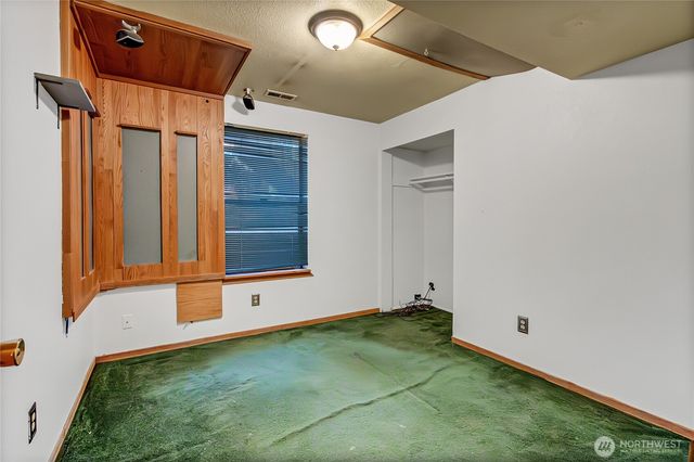 9520 175th Street Ct E, Puyallup, WA 98375