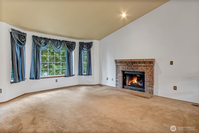 9520 175th Street Ct E, Puyallup, WA 98375