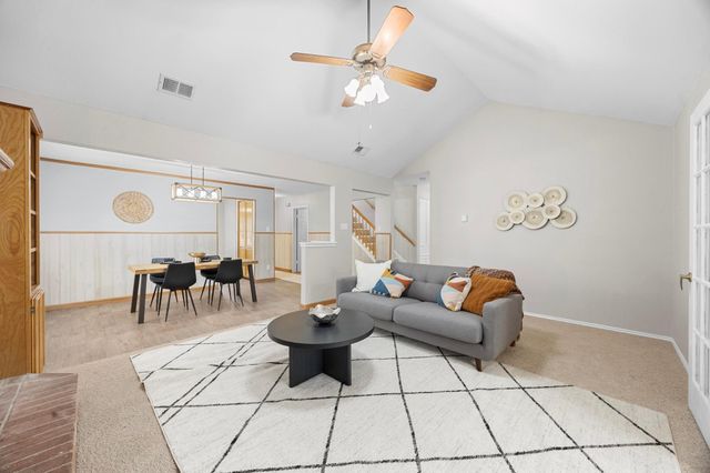 433 MAPLE RUN DR, Round Rock, TX 78664