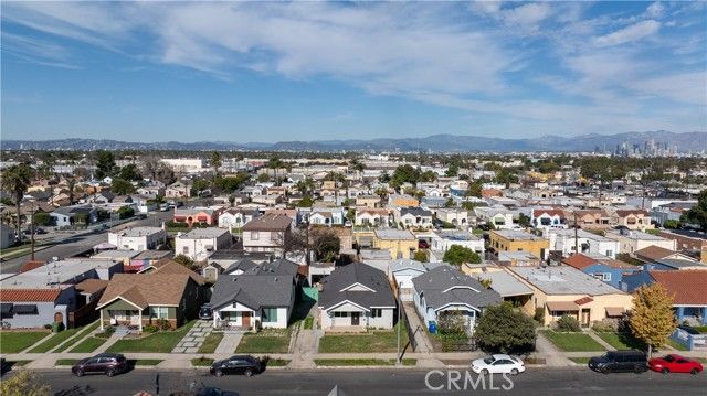 1845 W 66th, Los Angeles, CA 90047