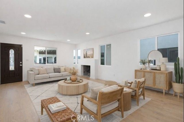 1845 W 66th, Los Angeles, CA 90047