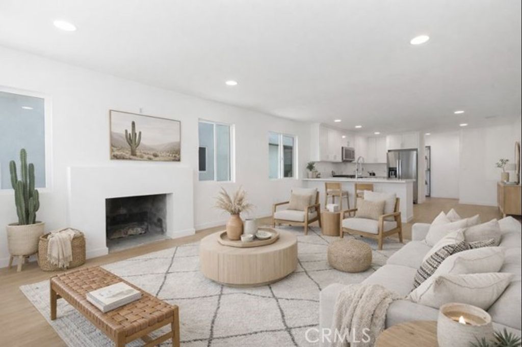 1845 W 66th, Los Angeles, CA 90047