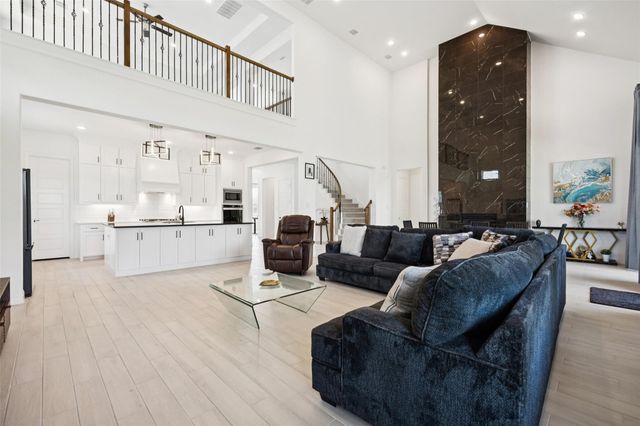 6805 Lost Falls Drive, Flower Mound, TX 76226