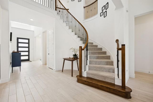 6805 Lost Falls Drive, Flower Mound, TX 76226