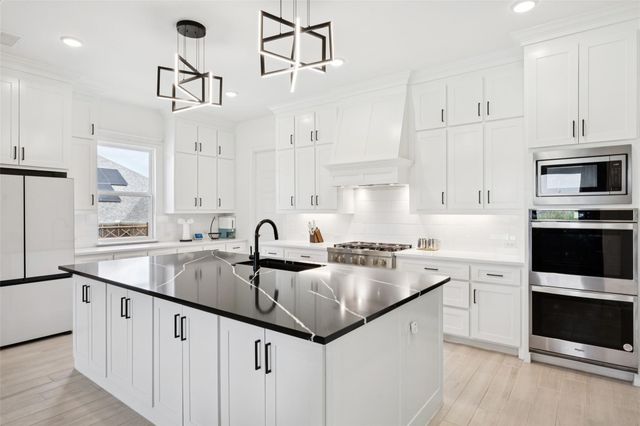 6805 Lost Falls Drive, Flower Mound, TX 76226