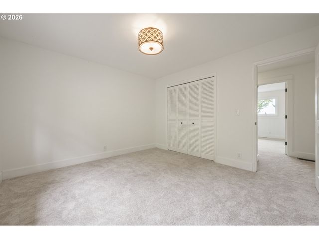 2145 FLORAL HILL Dr, Eugene, OR 97403