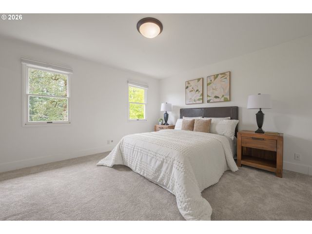 2145 FLORAL HILL Dr, Eugene, OR 97403