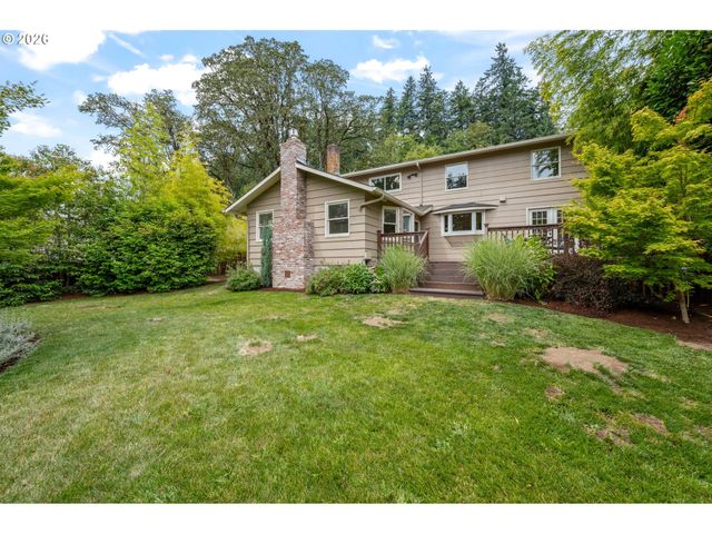 2145 FLORAL HILL Dr, Eugene, OR 97403