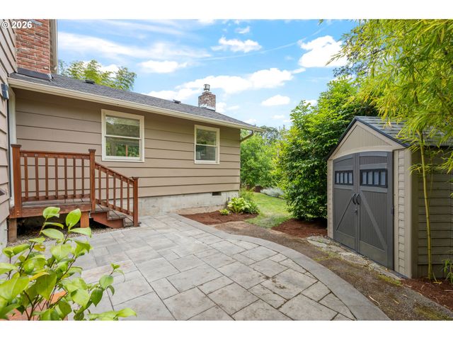 2145 FLORAL HILL Dr, Eugene, OR 97403