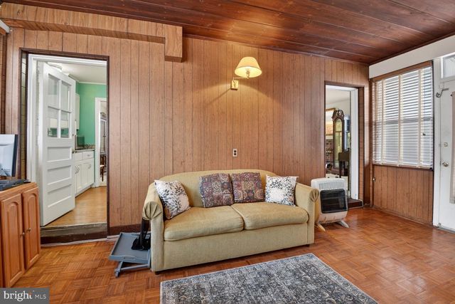 4716 QUEENS CHAPEL TER NE, Washington, DC 20017