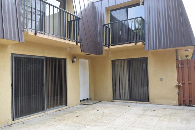 5945 SE Windsong Lane 907, Stuart, FL 34997