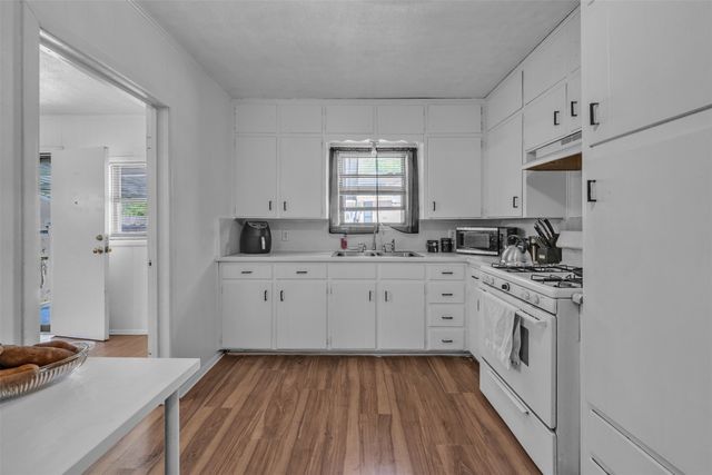 3017 Pueblo Trail, Lake Worth, TX 76135