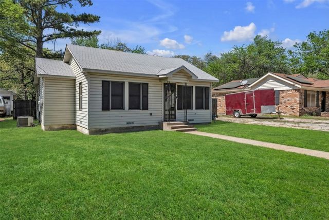 3017 Pueblo Trail, Lake Worth, TX 76135