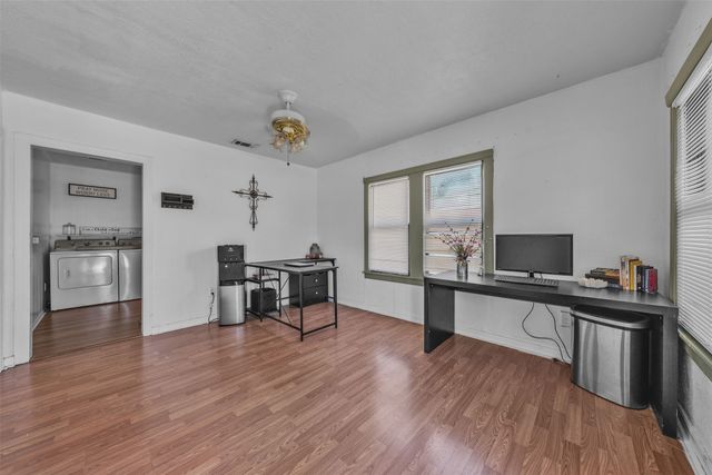 3017 Pueblo Trail, Lake Worth, TX 76135