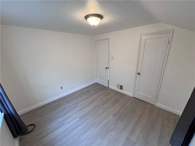 530 Maytide St, Carrick, PA 15227