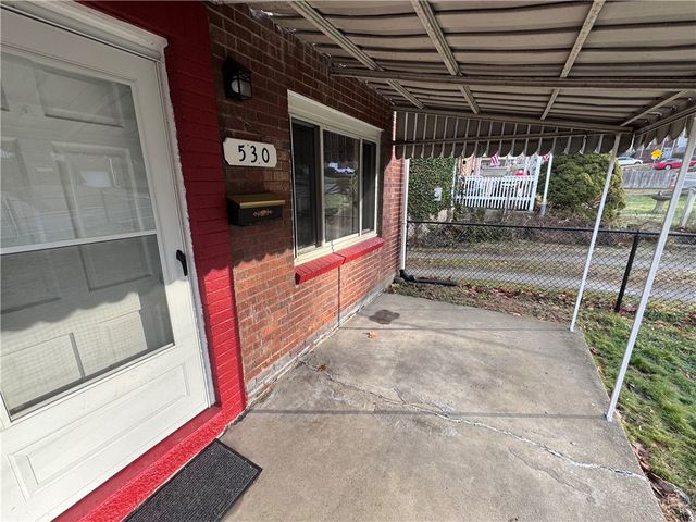 530 Maytide St, Carrick, PA 15227