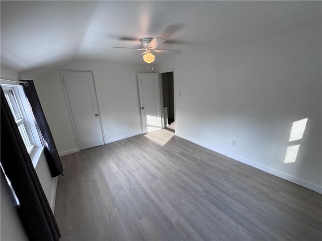 530 Maytide St, Carrick, PA 15227