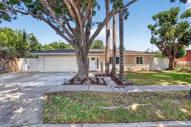 471 S Rosalind Drive, Orange, CA 92869