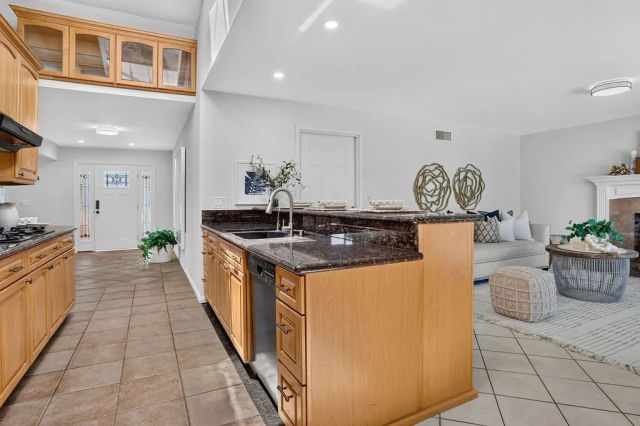 471 S Rosalind Drive, Orange, CA 92869