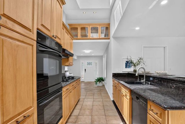 471 S Rosalind Drive, Orange, CA 92869