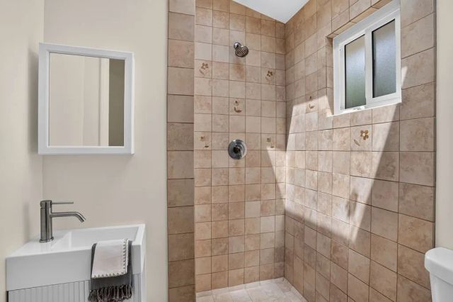 471 S Rosalind Drive, Orange, CA 92869