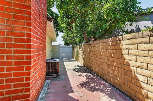 471 S Rosalind Drive, Orange, CA 92869