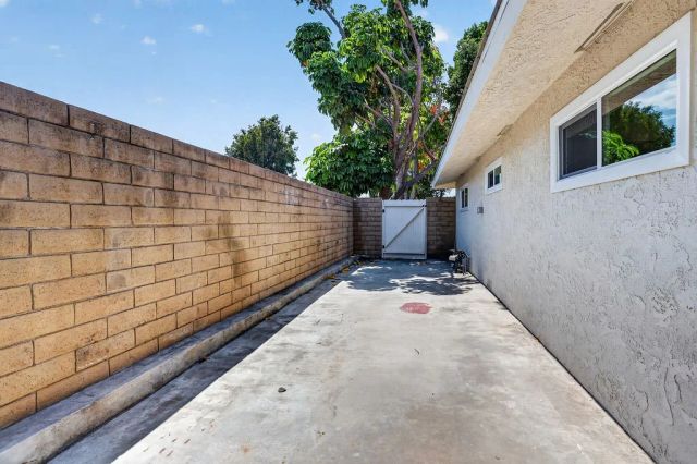 471 S Rosalind Drive, Orange, CA 92869