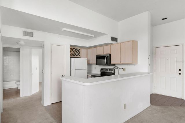 7320 WESTPOINTE BOULEVARD 533, Orlando, FL 32835