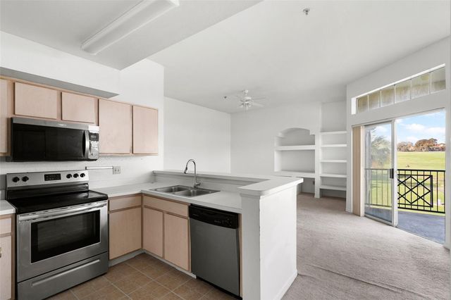 7320 WESTPOINTE BOULEVARD 533, Orlando, FL 32835