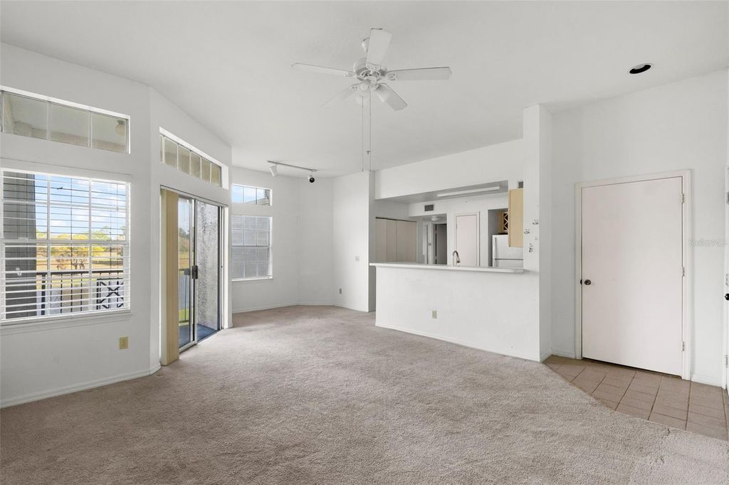 Image 11 of property listing at 7320 WESTPOINTE BOULEVARD 533, Orlando, FL 32835