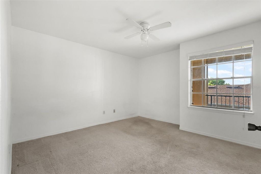 Image 17 of property listing at 7320 WESTPOINTE BOULEVARD 533, Orlando, FL 32835