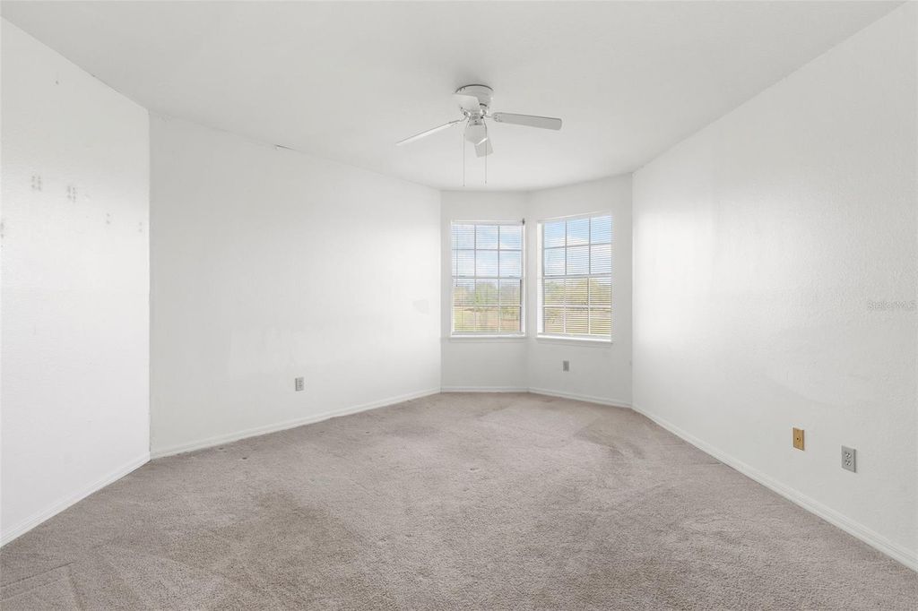 Image 21 of property listing at 7320 WESTPOINTE BOULEVARD 533, Orlando, FL 32835