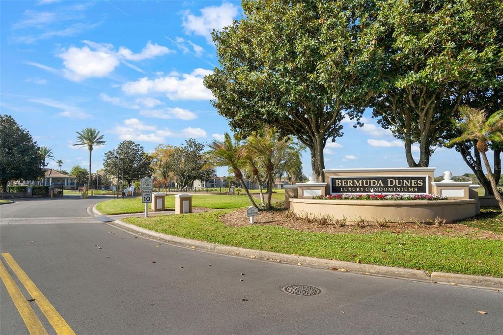 Image 26 of property listing at 7320 WESTPOINTE BOULEVARD 533, Orlando, FL 32835