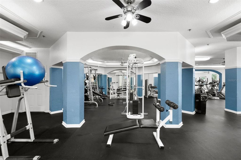 Image 36 of property listing at 7320 WESTPOINTE BOULEVARD 533, Orlando, FL 32835