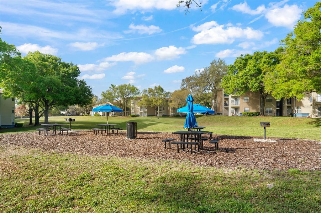 Image 39 of property listing at 7320 WESTPOINTE BOULEVARD 533, Orlando, FL 32835