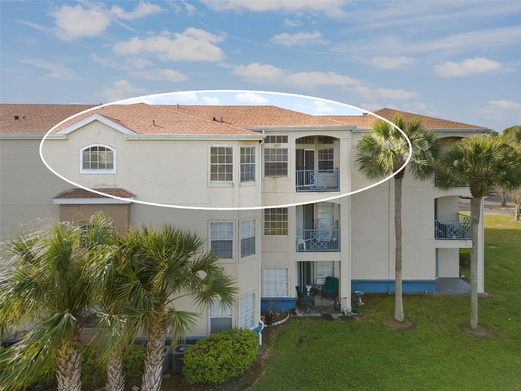 Image 7 of property listing at 7320 WESTPOINTE BOULEVARD 533, Orlando, FL 32835