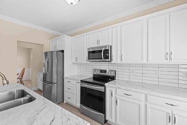 8534 E Barber Ridge Drive, Alto, MI 49302