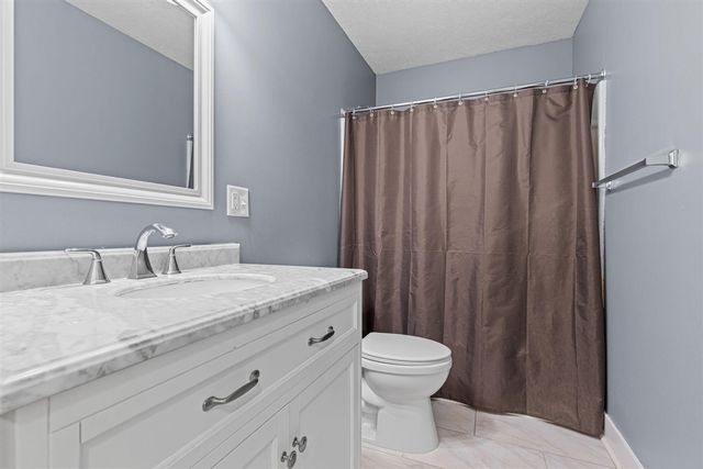 8534 E Barber Ridge Drive, Alto, MI 49302