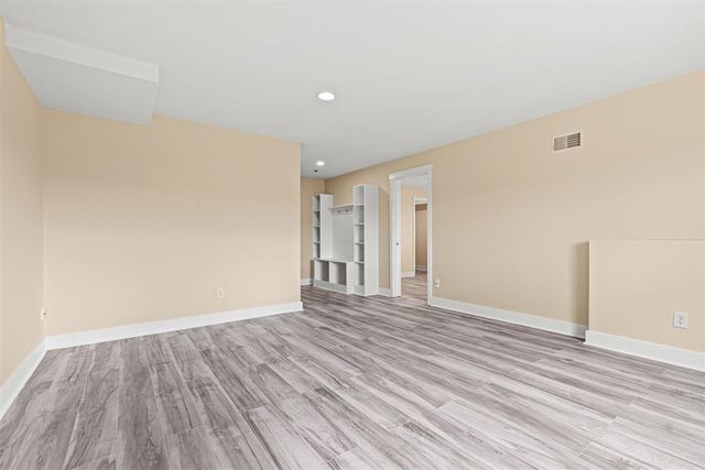 8534 E Barber Ridge Drive, Alto, MI 49302