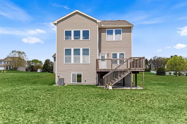 8534 E Barber Ridge Drive, Alto, MI 49302