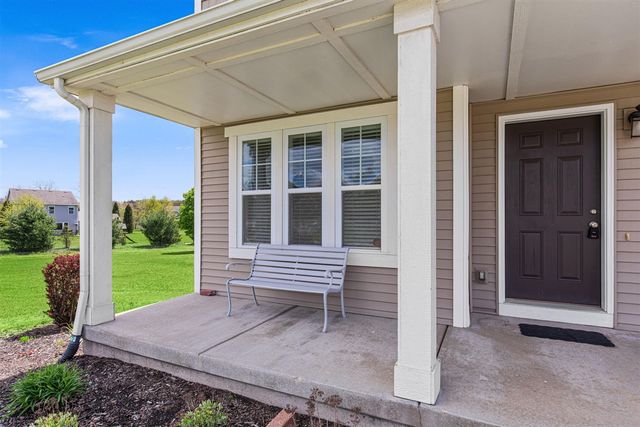 8534 E Barber Ridge Drive, Alto, MI 49302
