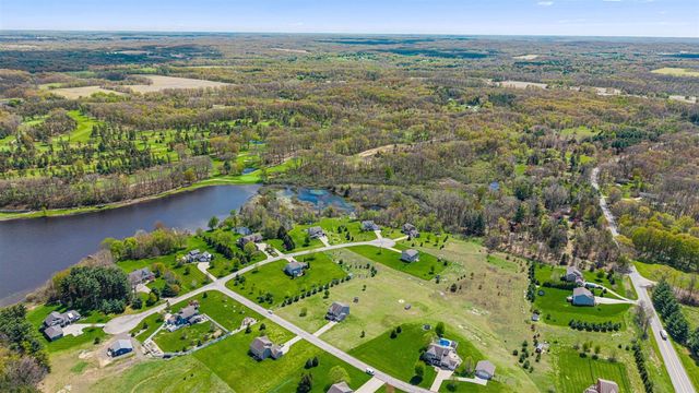 8534 E Barber Ridge Drive, Alto, MI 49302