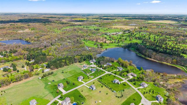 8534 E Barber Ridge Drive, Alto, MI 49302