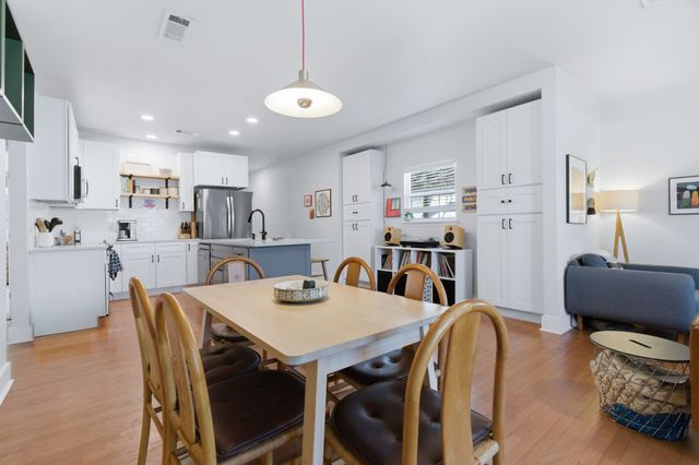 2410 Catherine Street, Dallas, TX 75211