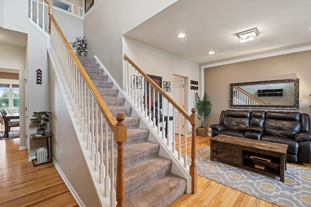 4319 Silver Bell Court, Naperville, IL 60564