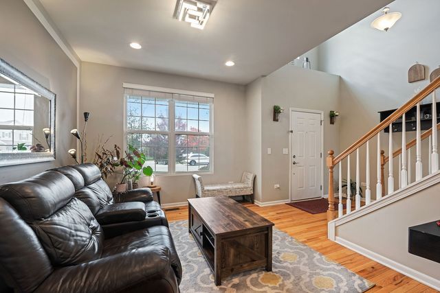 4319 Silver Bell Court, Naperville, IL 60564